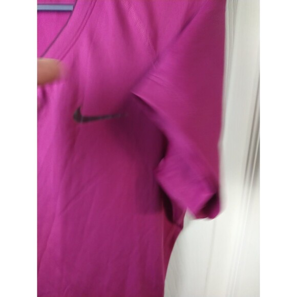 Nike Pro Woman M V Neck Purple SS Dri Fit Activewear Pullover Tee - Picture 5 of 9